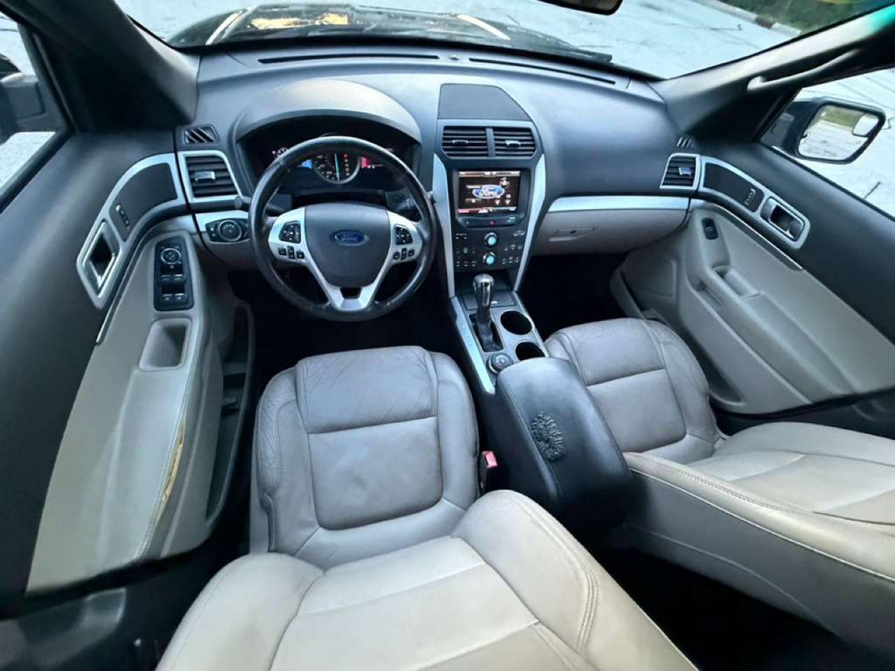Ford Explorer 4WD 4dr XLT 2013