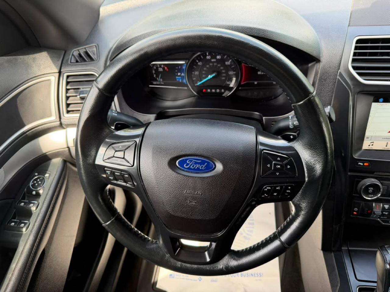 Ford Explorer XLT 4WD 2017