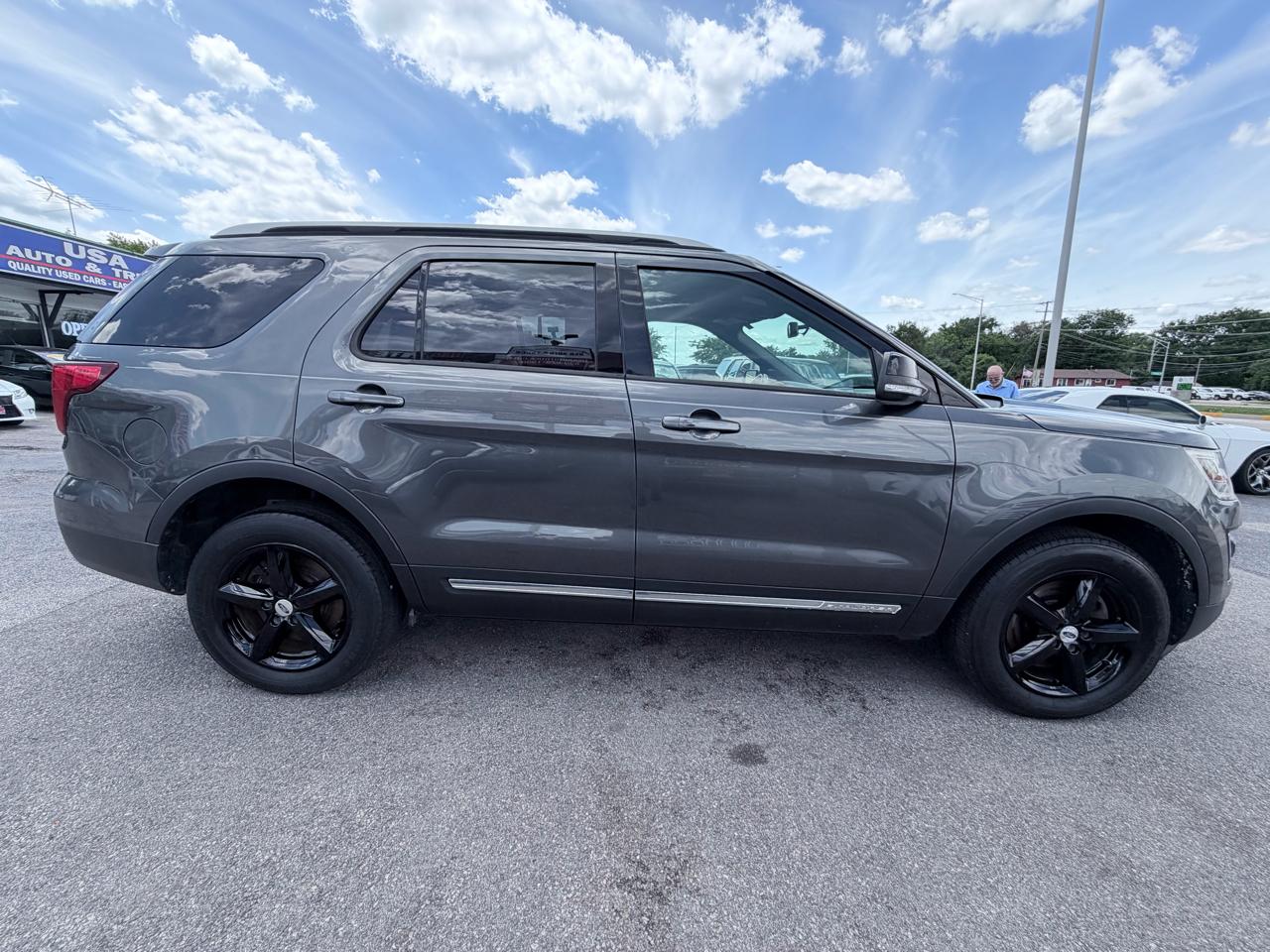 Ford Explorer XLT 4WD 2017