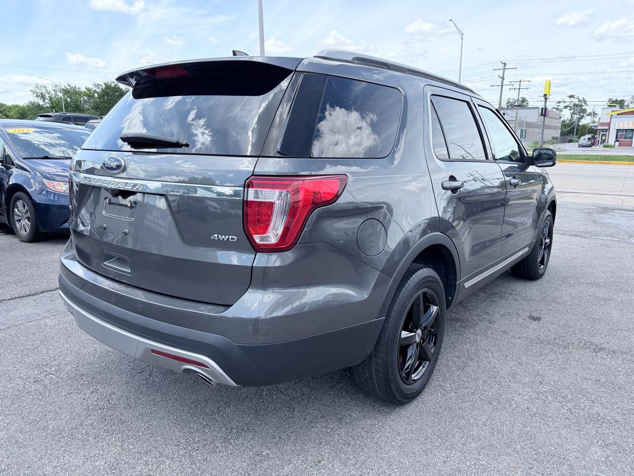 Ford Explorer XLT 4WD 2017