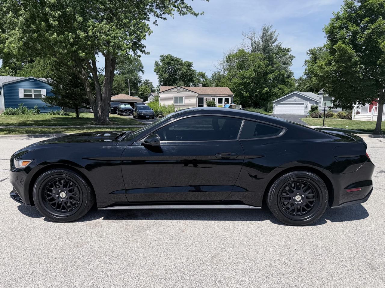 Ford Mustang 2dr Fastback EcoBoost 2016