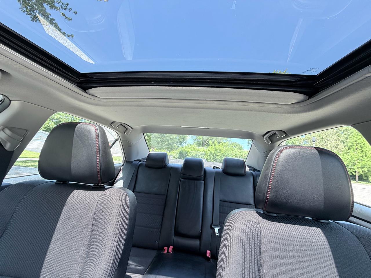 Toyota Camry LE Auto (Natl) 2017