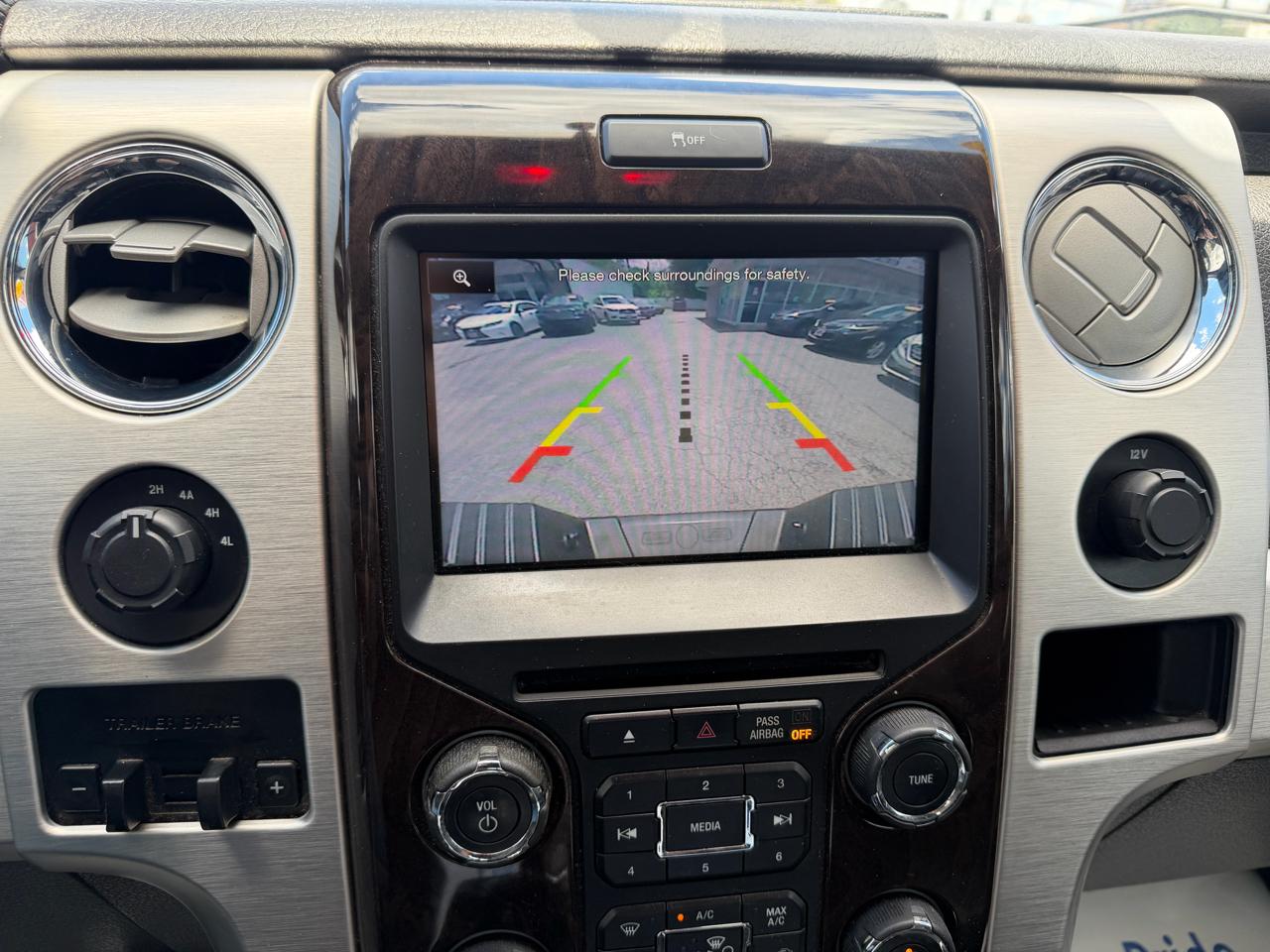 Ford F-150 4WD SuperCrew 145" Platinum 2014