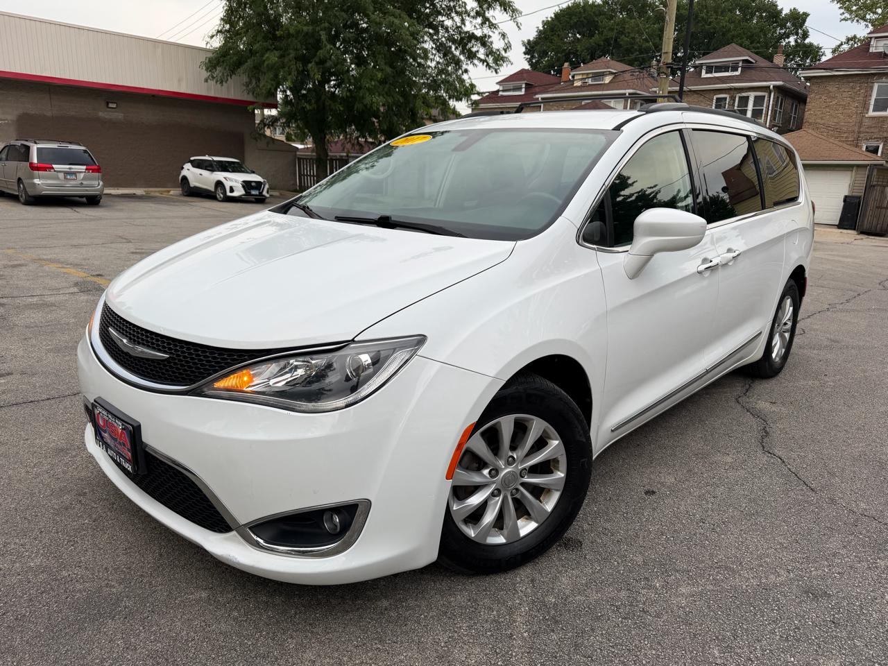 Chrysler Pacifica Touring-L FWD 2017