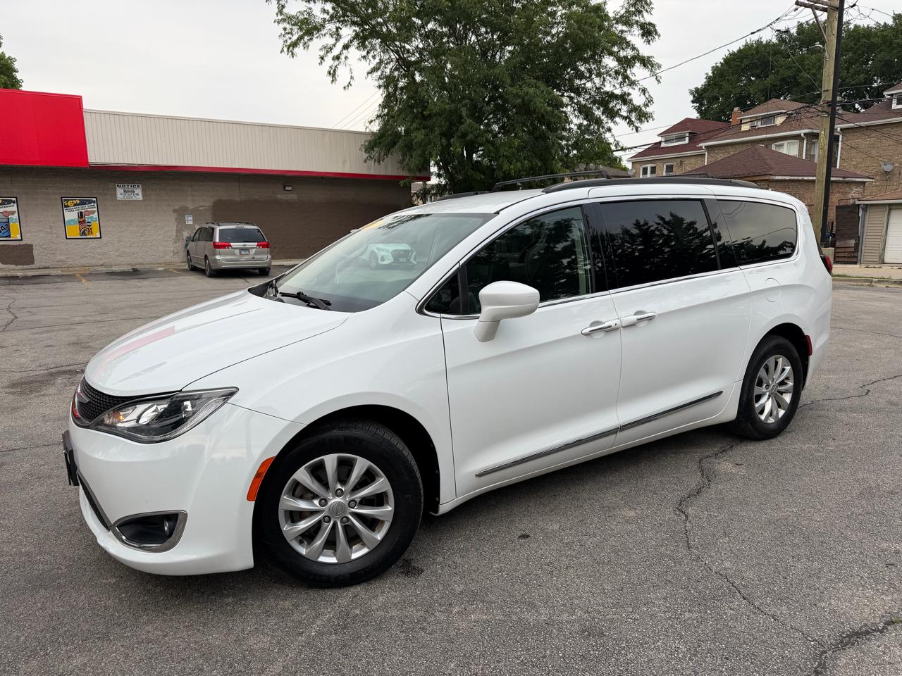 Chrysler Pacifica Touring-L FWD 2017