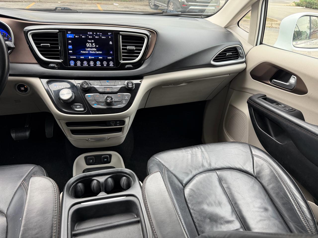 Chrysler Pacifica Touring-L FWD 2017