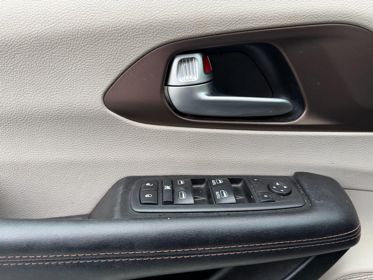 Chrysler Pacifica Touring-L FWD 2017