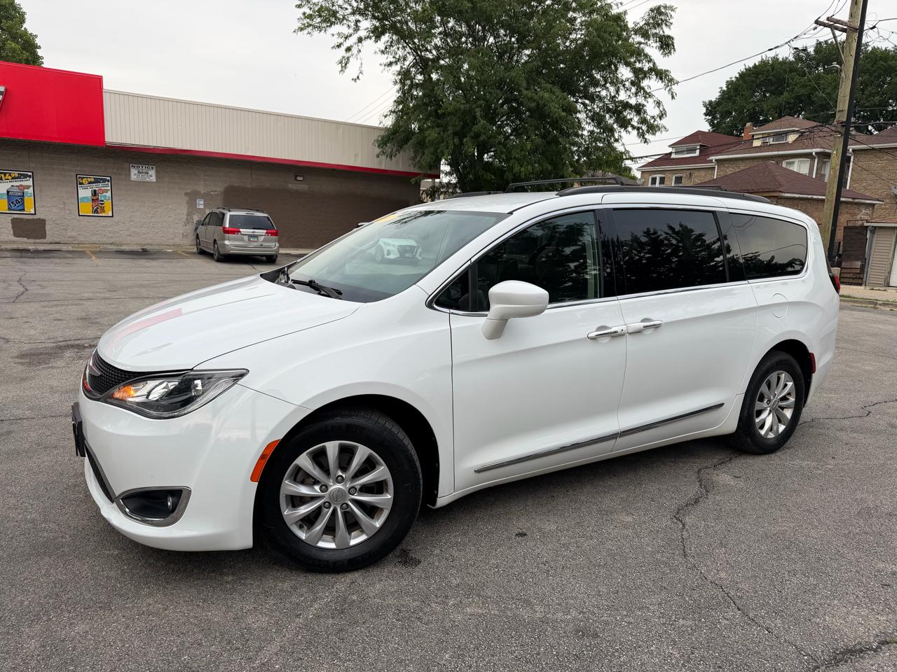 Chrysler Pacifica Touring-L FWD 2017