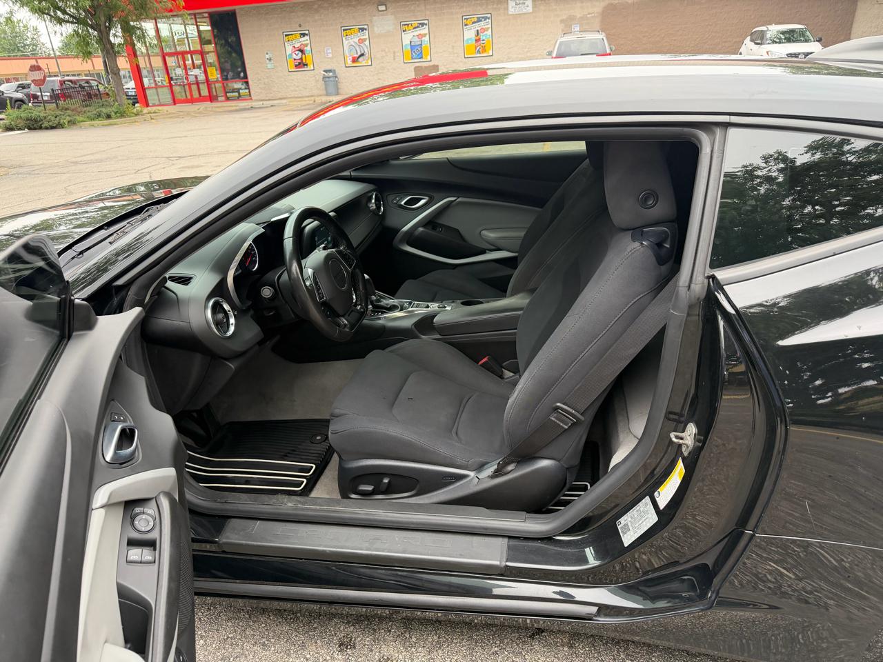 Chevrolet Camaro 2dr Cpe 1LT 2018