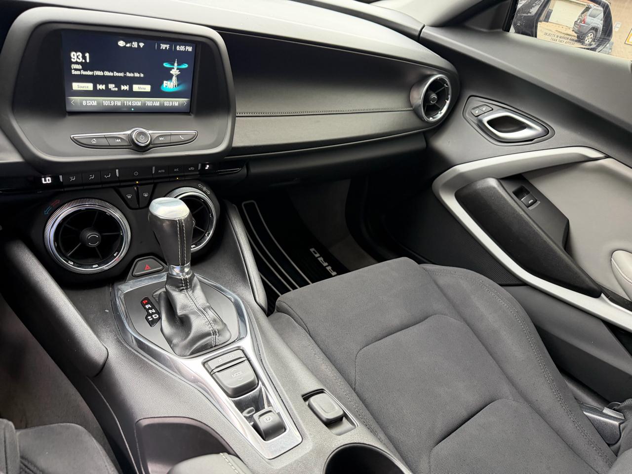 Chevrolet Camaro 2dr Cpe 1LT 2018