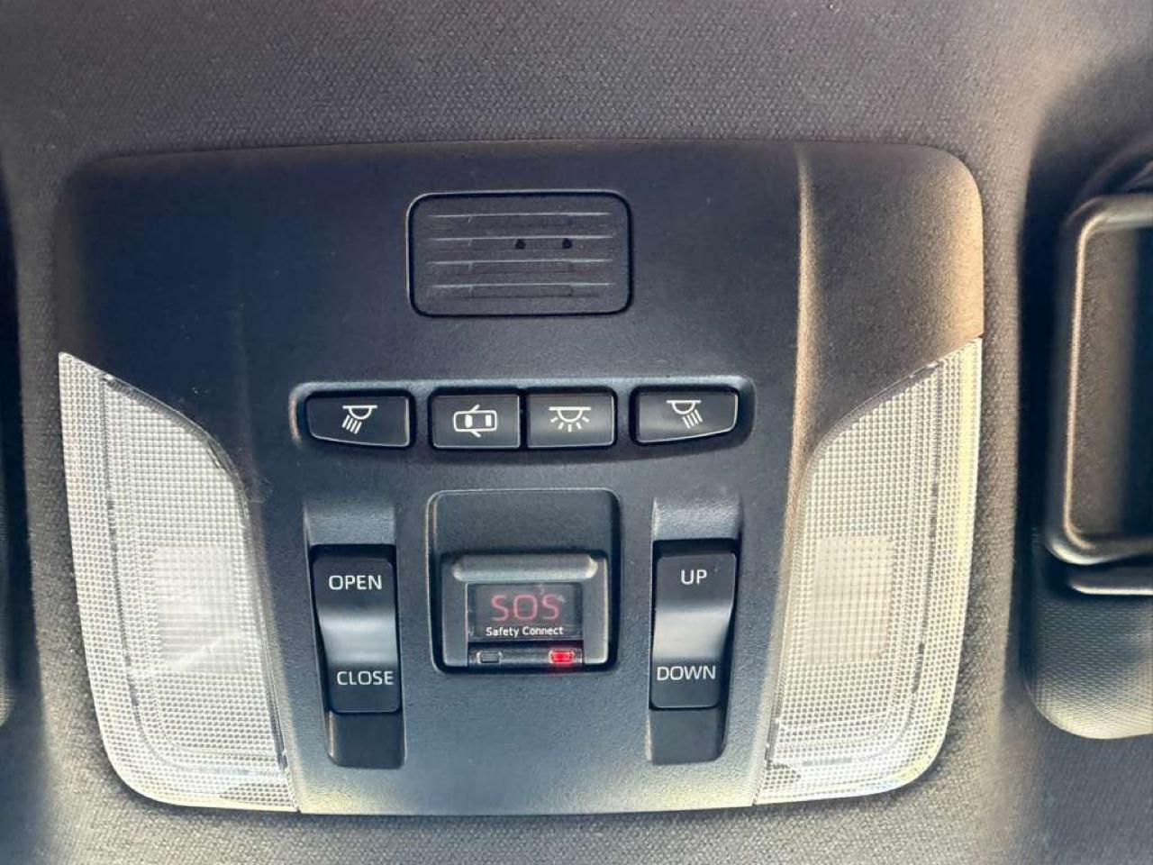 Toyota Corolla SE CVT (Natl) 2020