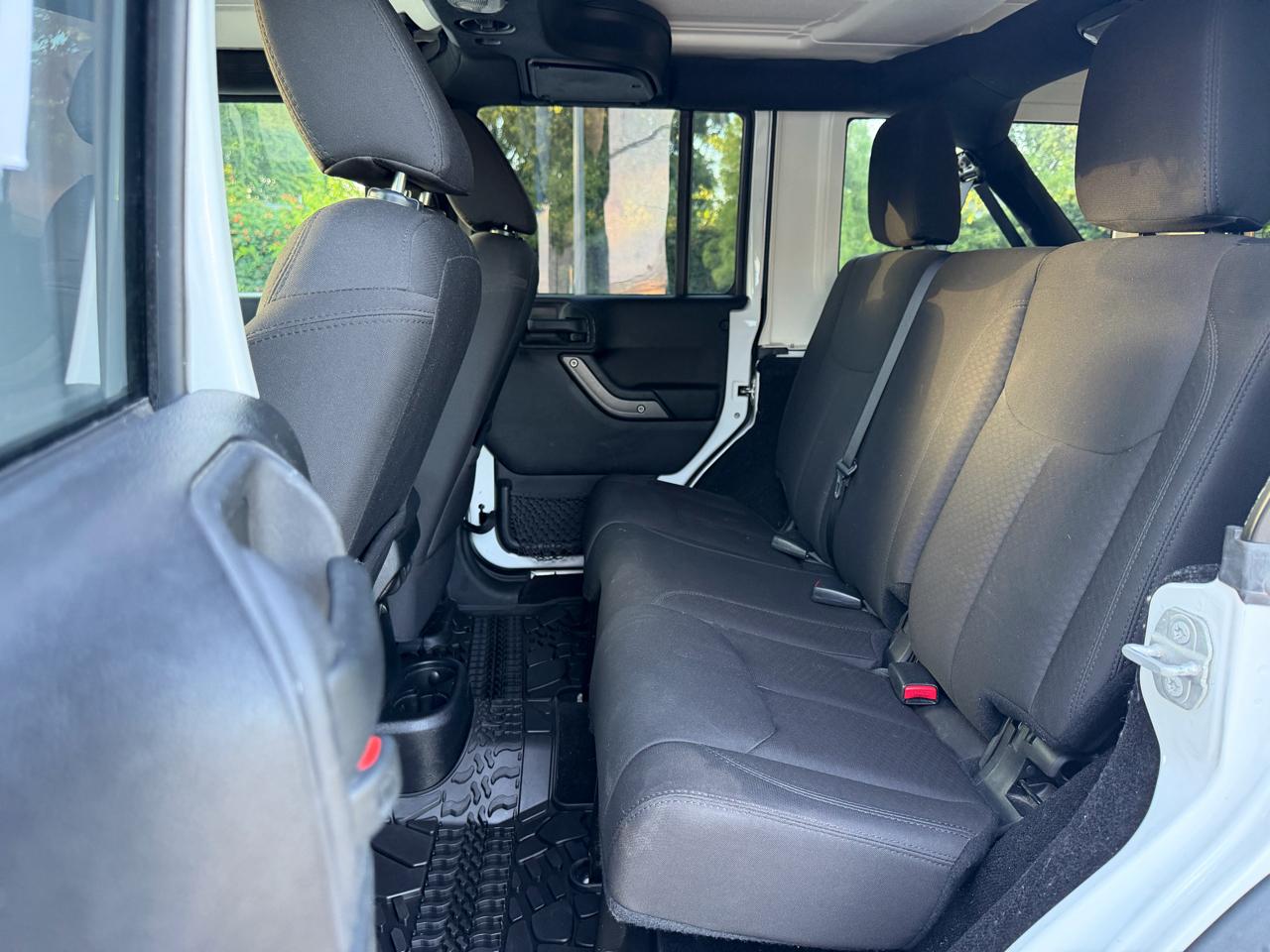 Jeep Wrangler Unlimited 4WD 4dr Sport 2015
