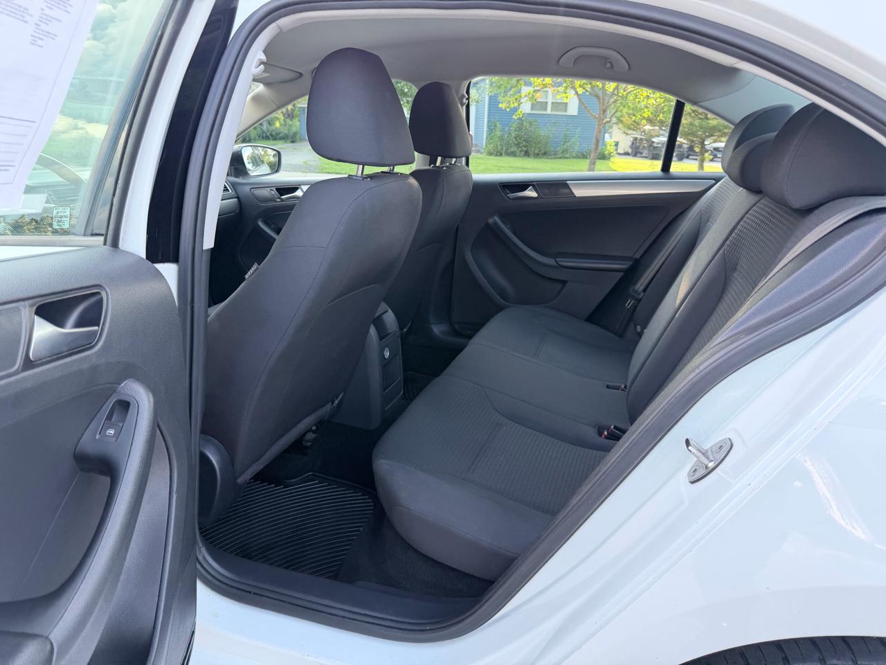 Volkswagen Jetta Sedan 4dr Auto 1.4T SE 2016