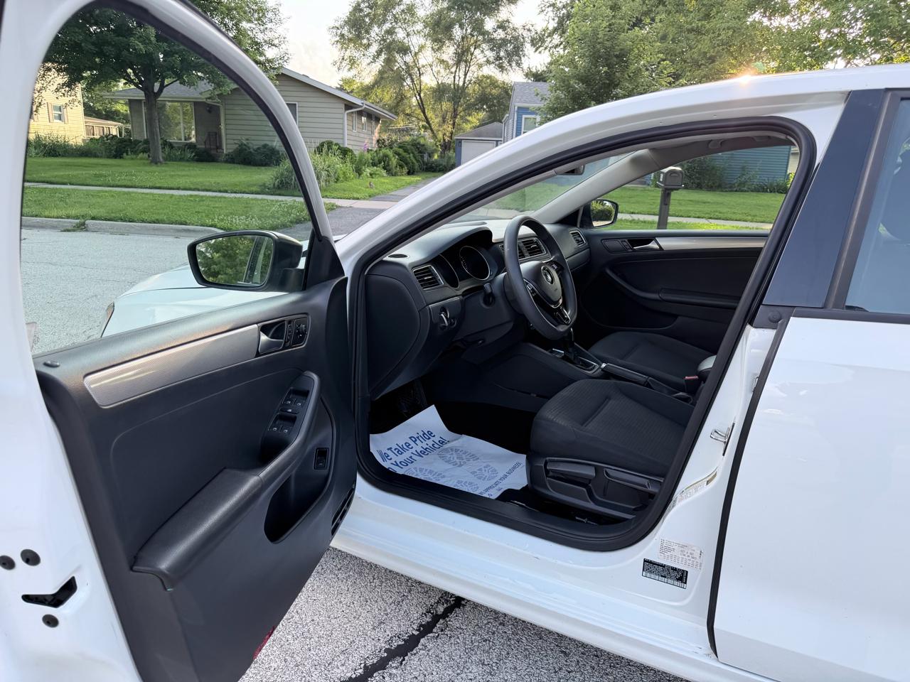 Volkswagen Jetta Sedan 4dr Auto 1.4T SE 2016