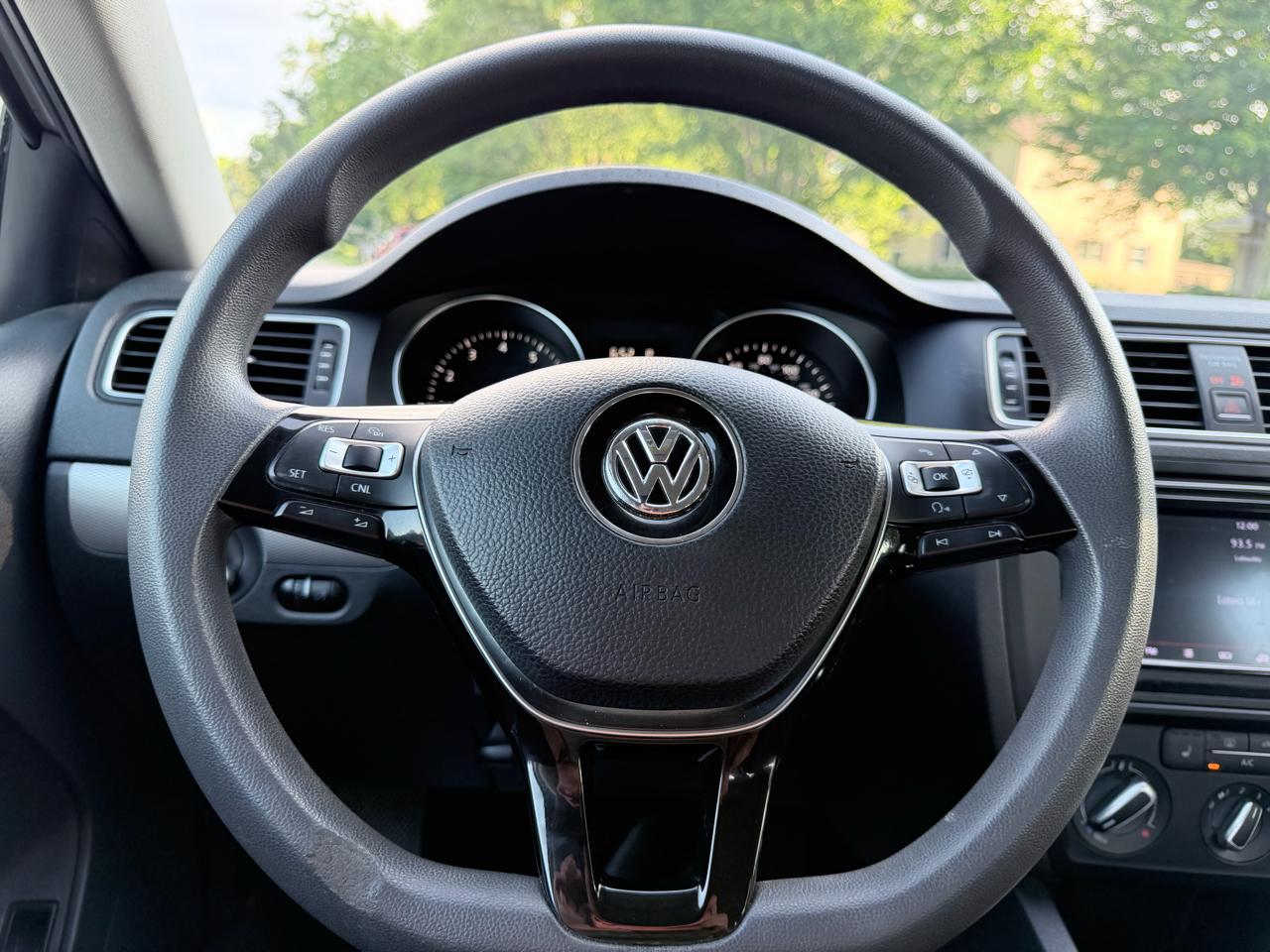 Volkswagen Jetta Sedan 4dr Auto 1.4T SE 2016