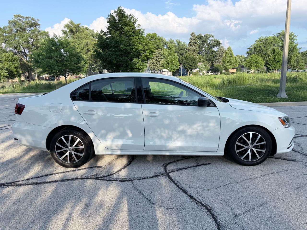Volkswagen Jetta Sedan 4dr Auto 1.4T SE 2016