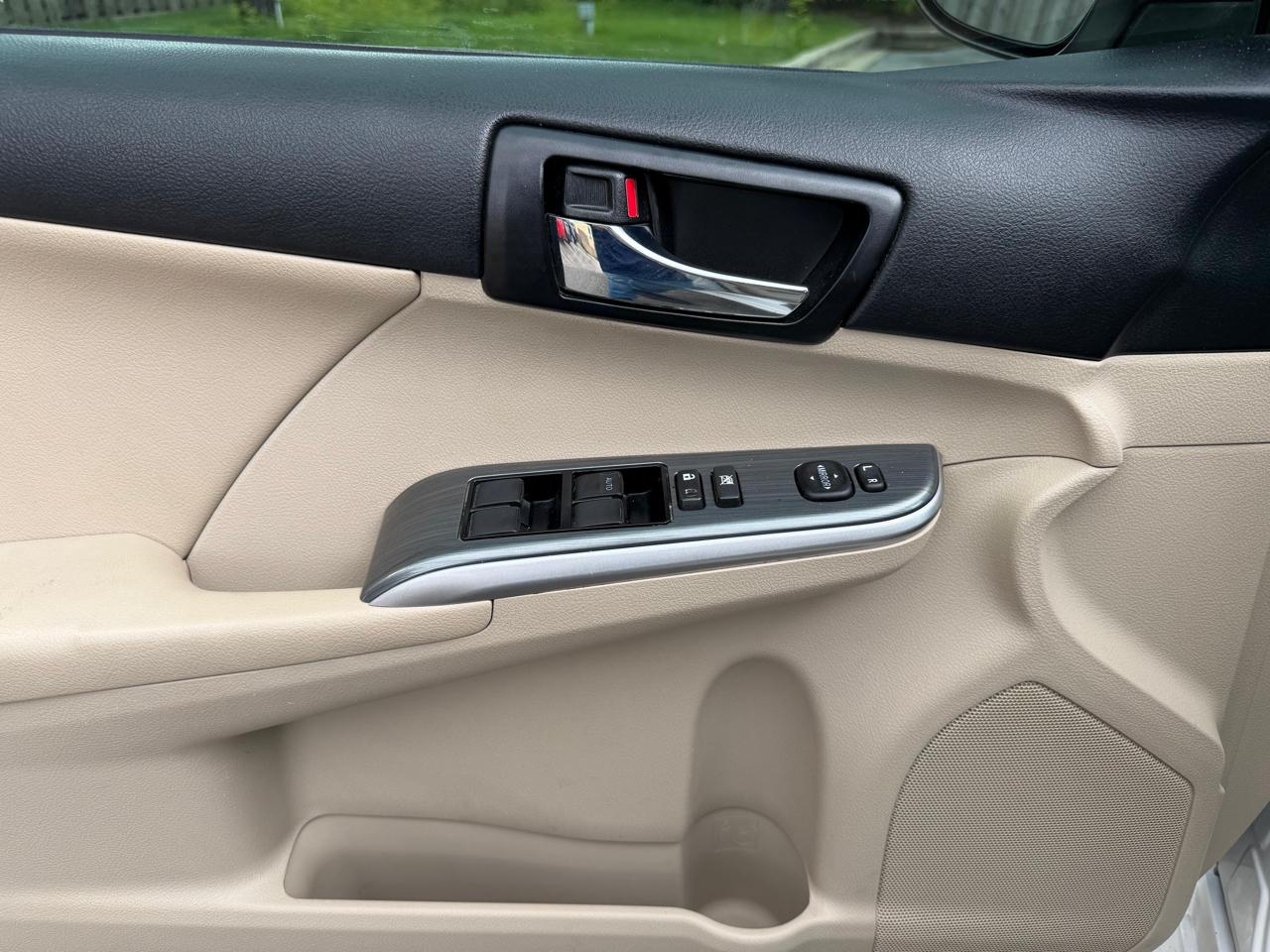 Toyota Camry Hybrid 4dr Sdn XLE (Natl) 2013