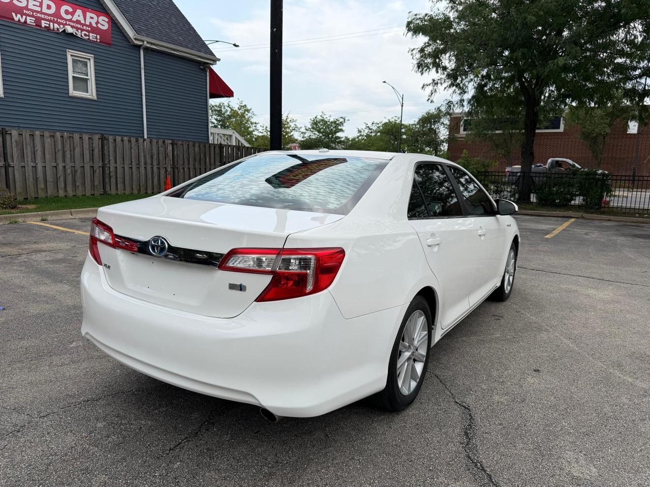 Toyota Camry Hybrid 4dr Sdn XLE (Natl) 2013