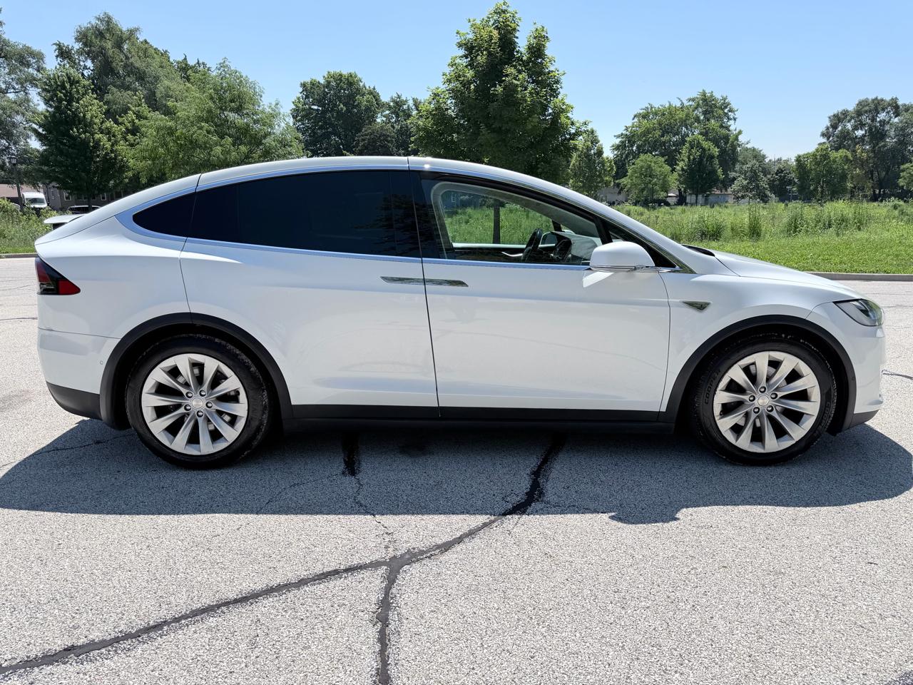 Tesla Model X AWD 4dr 90D 2016
