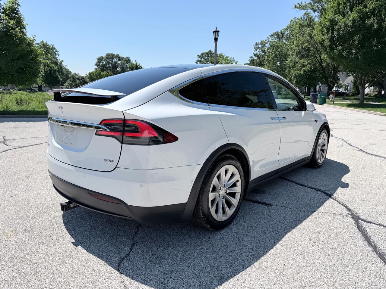 Tesla Model X AWD 4dr 90D 2016