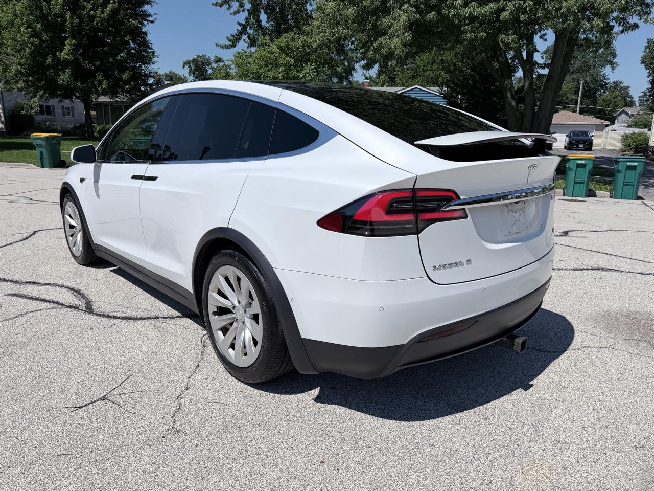 Tesla Model X AWD 4dr 90D 2016