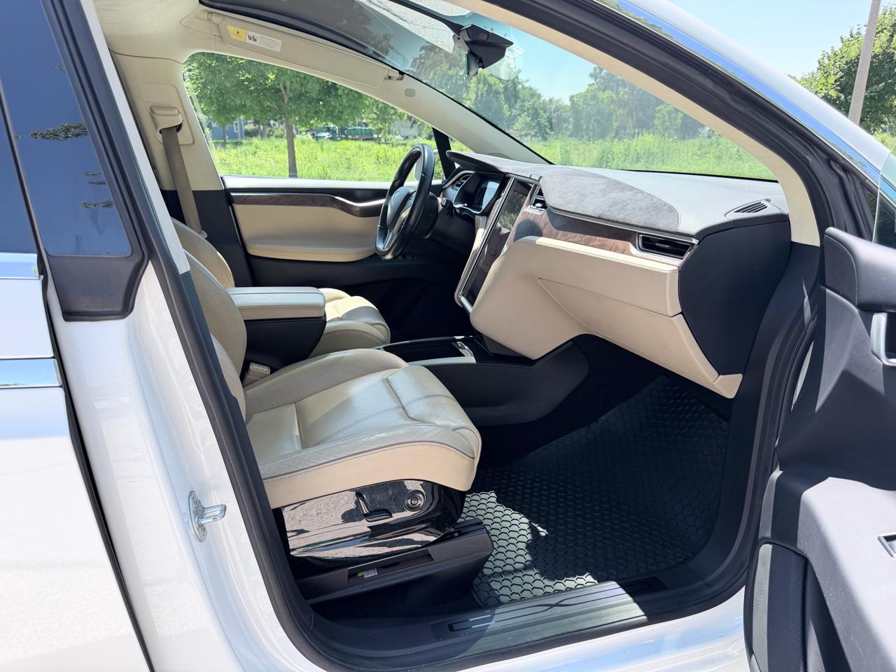 Tesla Model X AWD 4dr 90D 2016