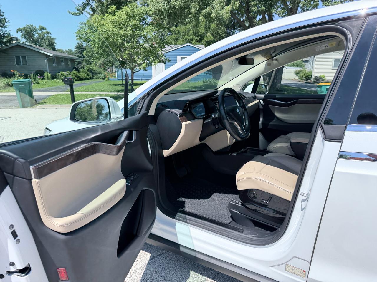 Tesla Model X AWD 4dr 90D 2016