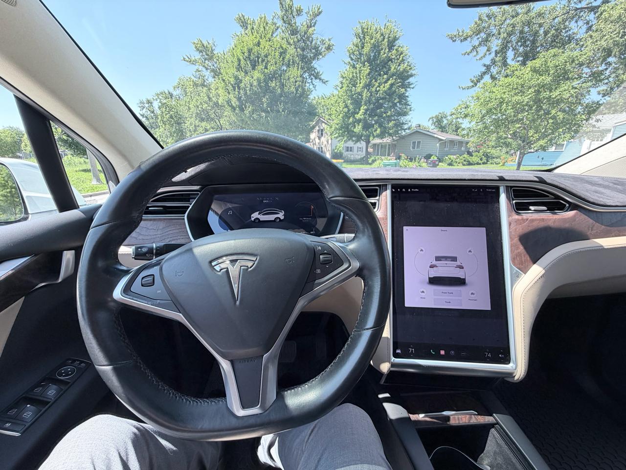 Tesla Model X AWD 4dr 90D 2016