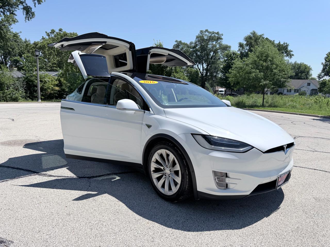 Tesla Model X AWD 4dr 90D 2016