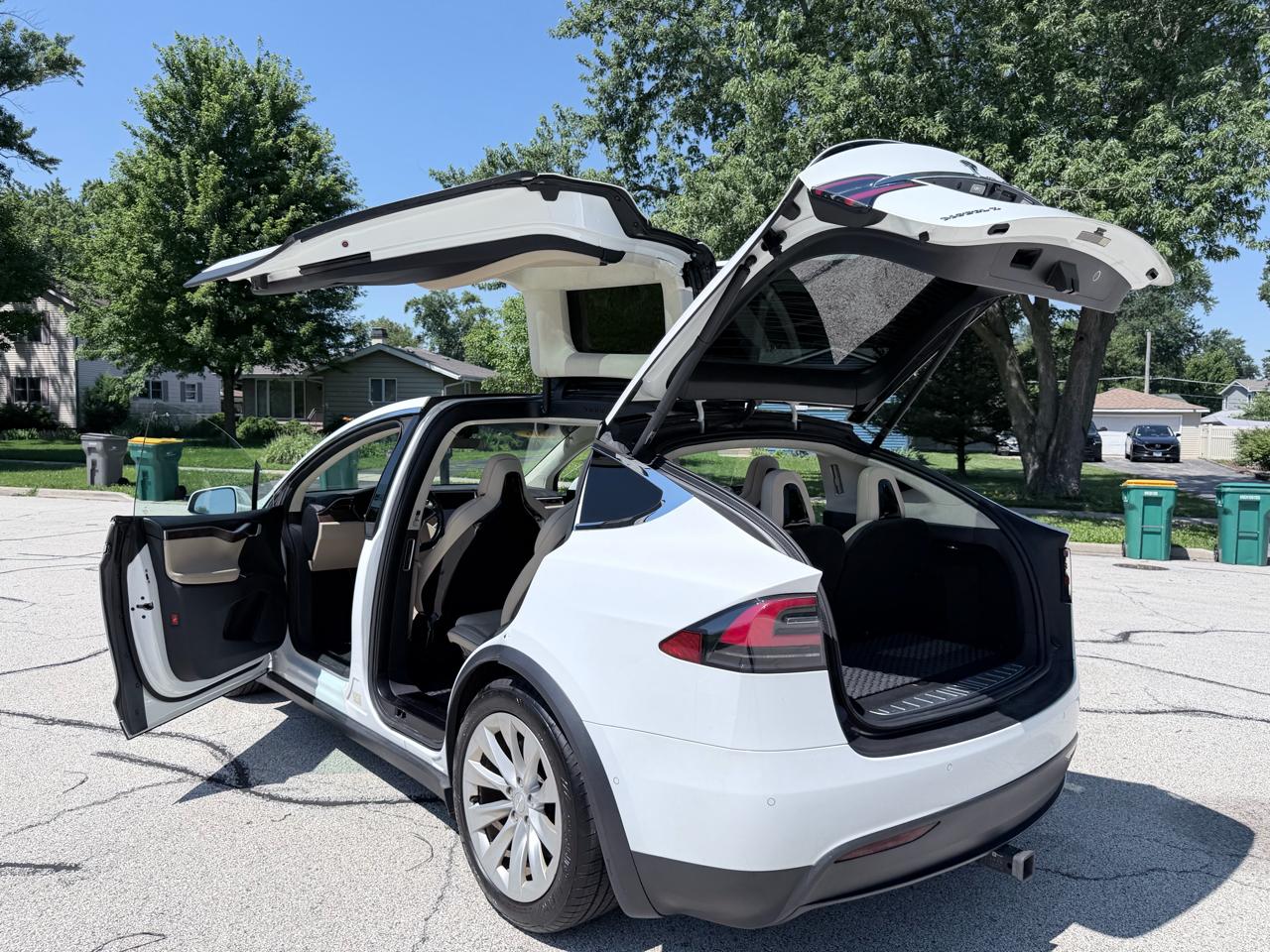 Tesla Model X AWD 4dr 90D 2016