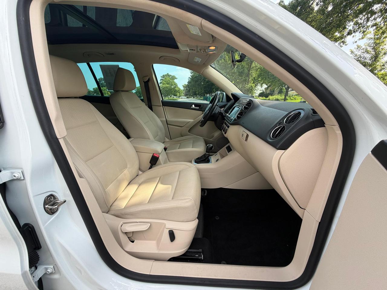 Volkswagen Tiguan 2WD 4dr Auto R-Line 2015