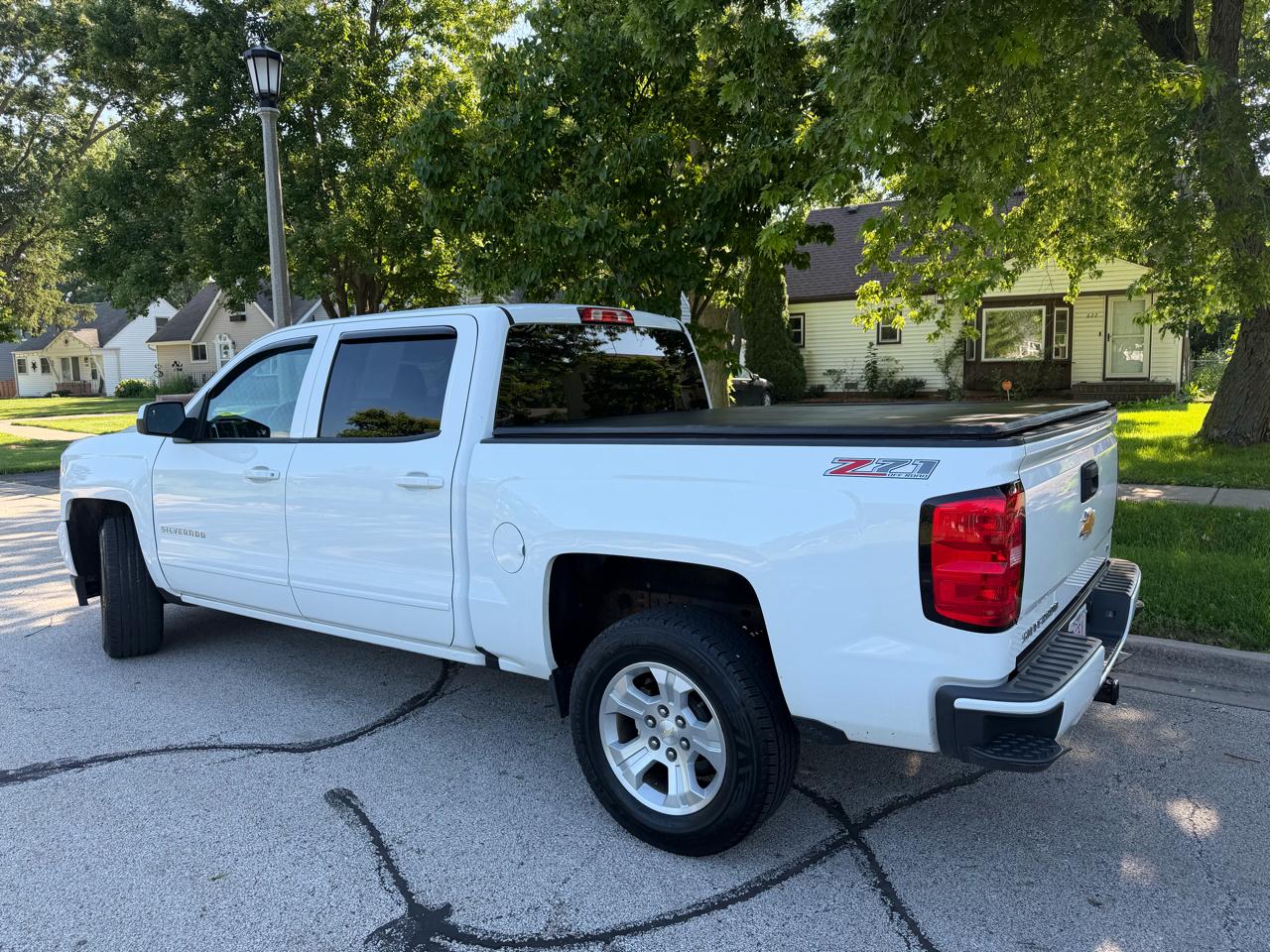 Chevrolet Silverado 1500 4WD Crew Cab 143.5" LT w/2LT 2016