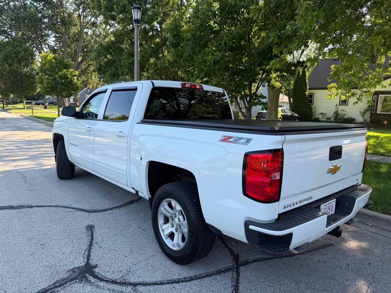 Chevrolet Silverado 1500 4WD Crew Cab 143.5" LT w/2LT 2016