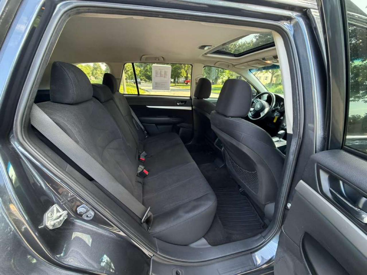 Subaru Outback 4dr Wgn H4 Auto 2.5i Premium 2013