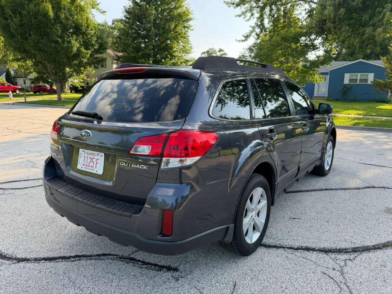 Subaru Outback 4dr Wgn H4 Auto 2.5i Premium 2013