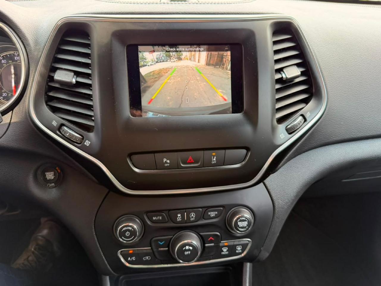 Jeep Cherokee Latitude Plus 4x4 2021