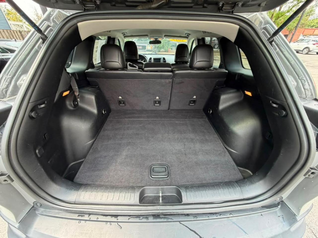 Jeep Cherokee Latitude Plus 4x4 2019