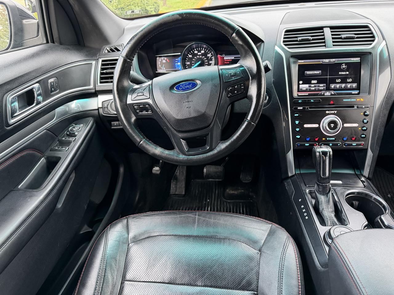 Ford Explorer photo 20