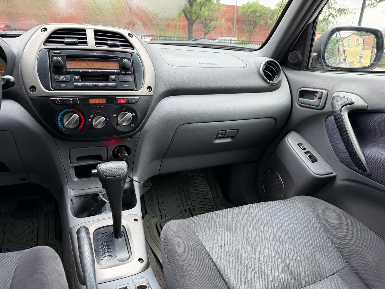 Toyota RAV4  2003