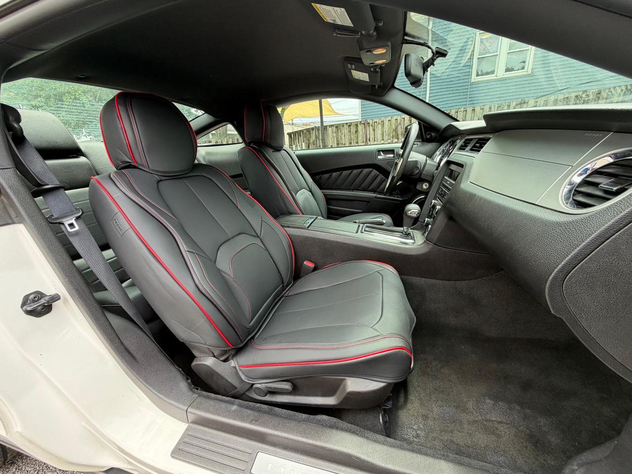 Ford Mustang 2dr Cpe V6 2012