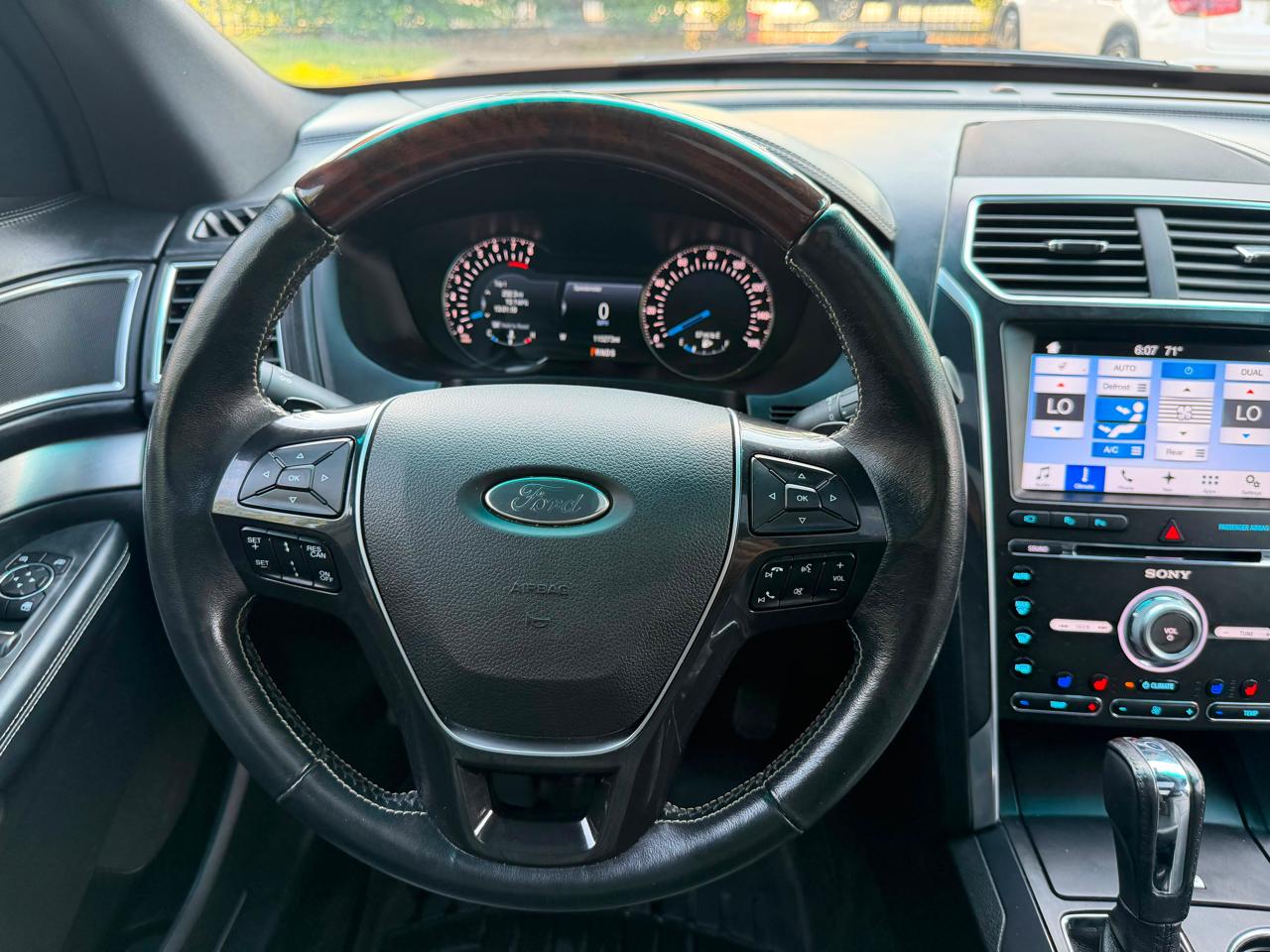 Ford Explorer Platinum 4WD 2017