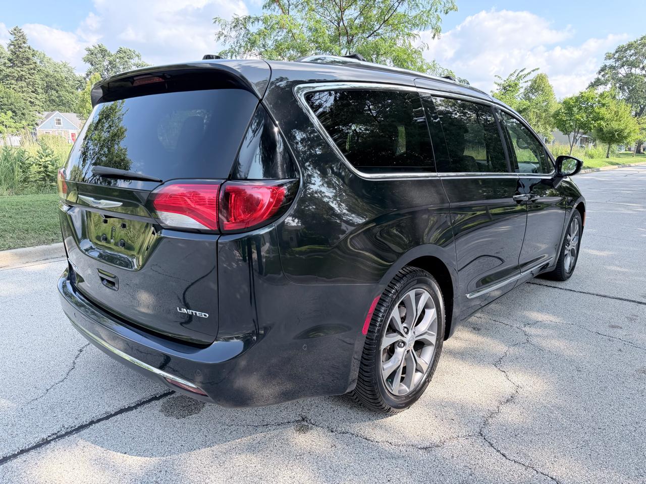 Chrysler Pacifica Limited FWD 2018