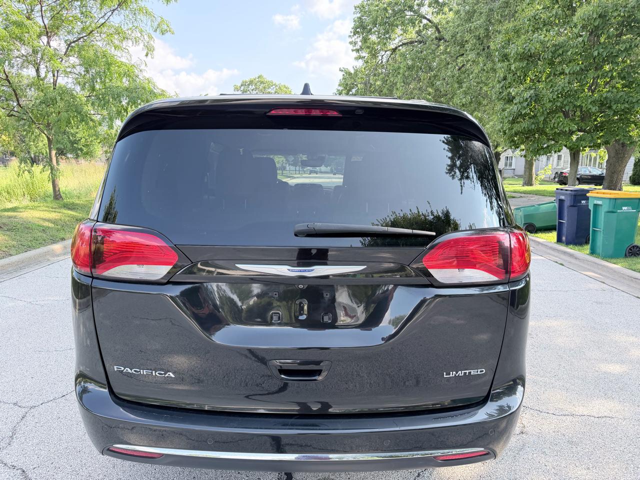 Chrysler Pacifica Limited FWD 2018