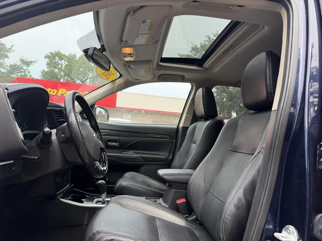 Mitsubishi Outlander SEL S-AWC 2017