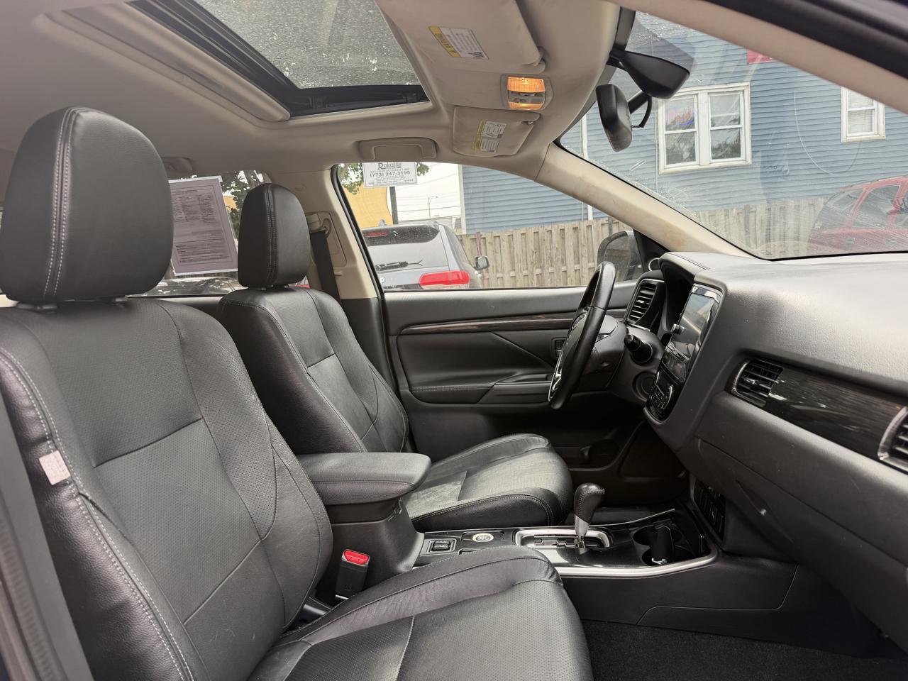 Mitsubishi Outlander SEL S-AWC 2017