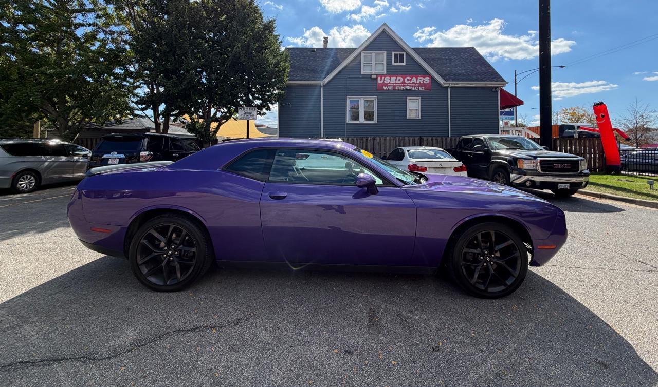 Dodge Challenger SXT RWD 2019
