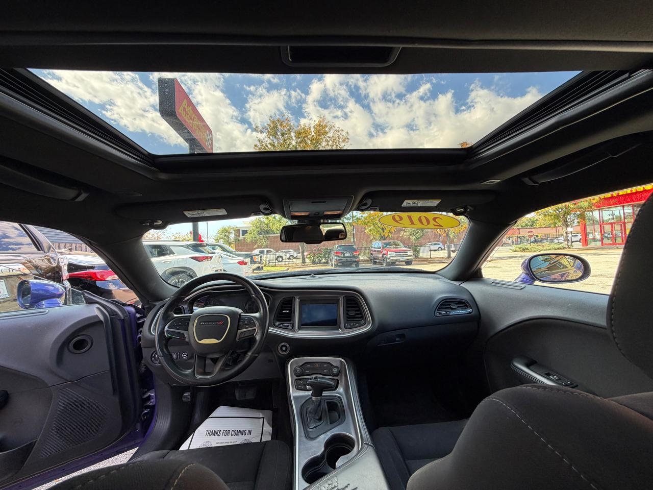 Dodge Challenger SXT RWD 2019
