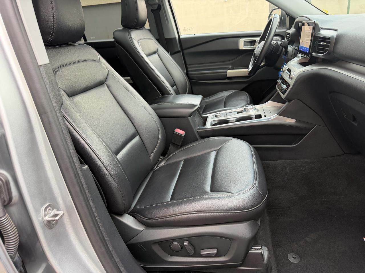 Ford Explorer XLT 4WD 2020