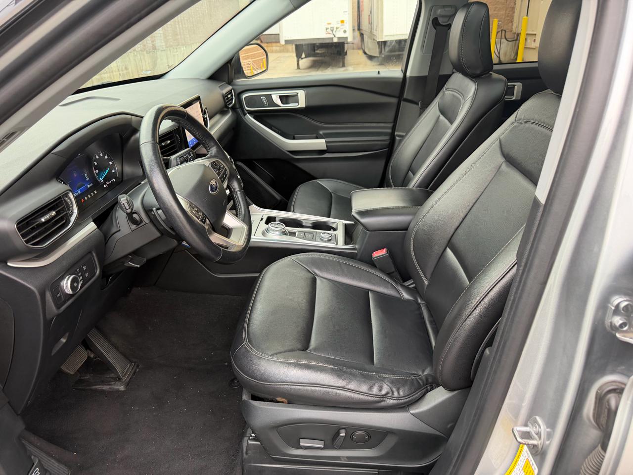 Ford Explorer XLT 4WD 2020