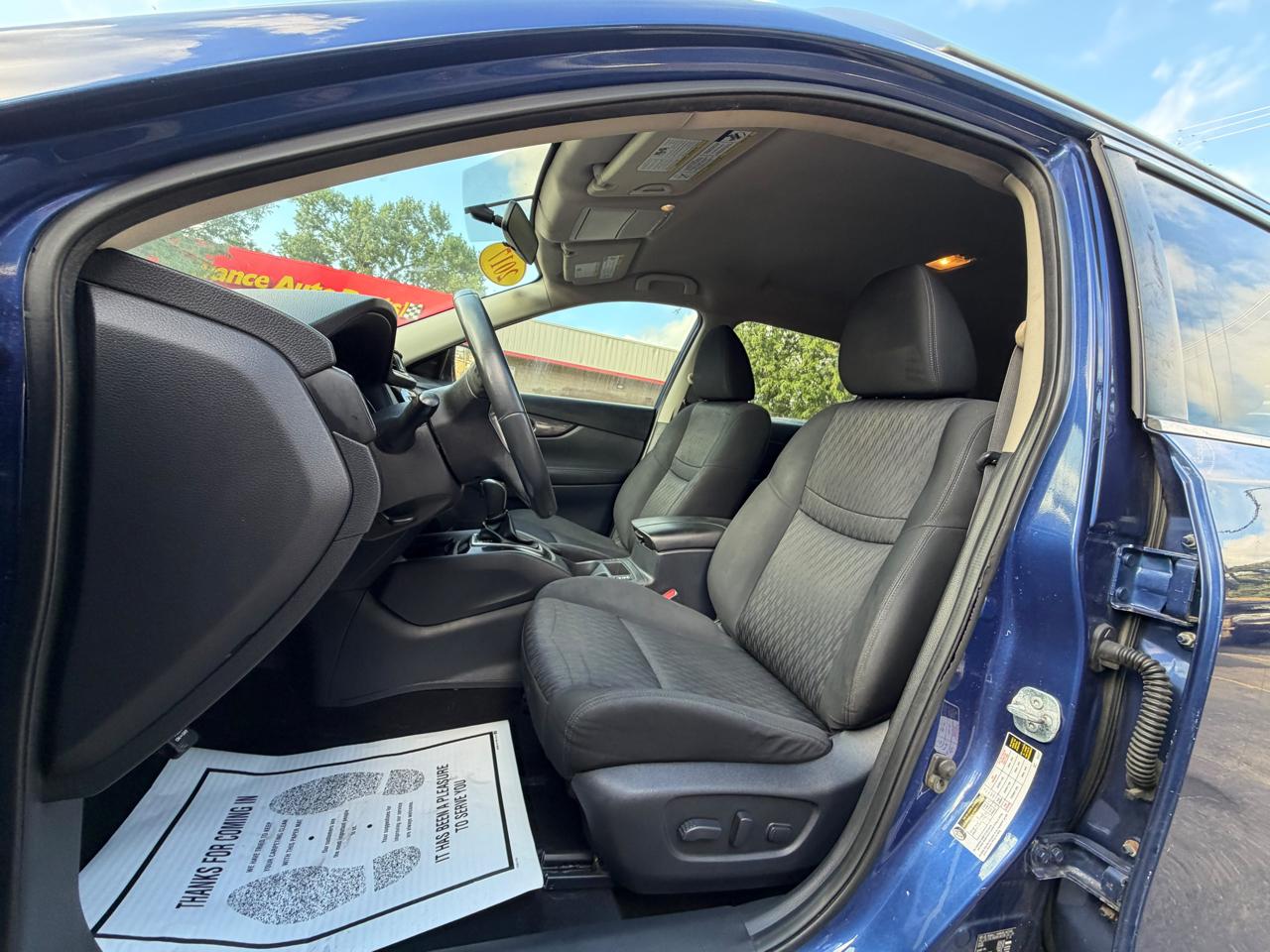 Nissan Rogue AWD SV 2017